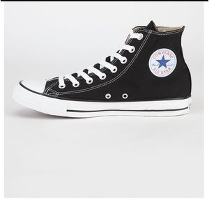 Converse high top sneakers in black. Size 8 (woman) 6 (men)